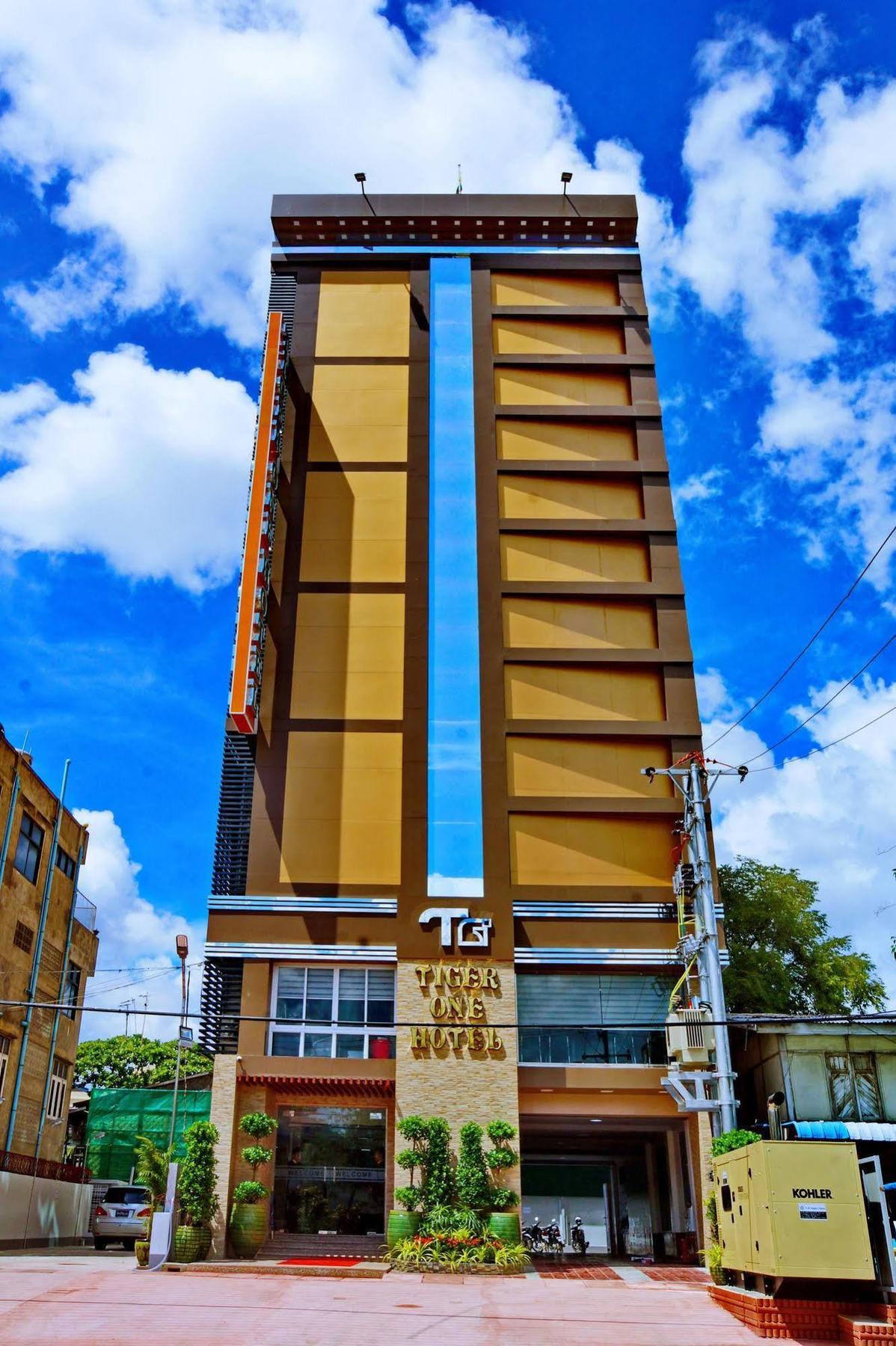 Tiger One Hotel Mandalay Exterior photo
