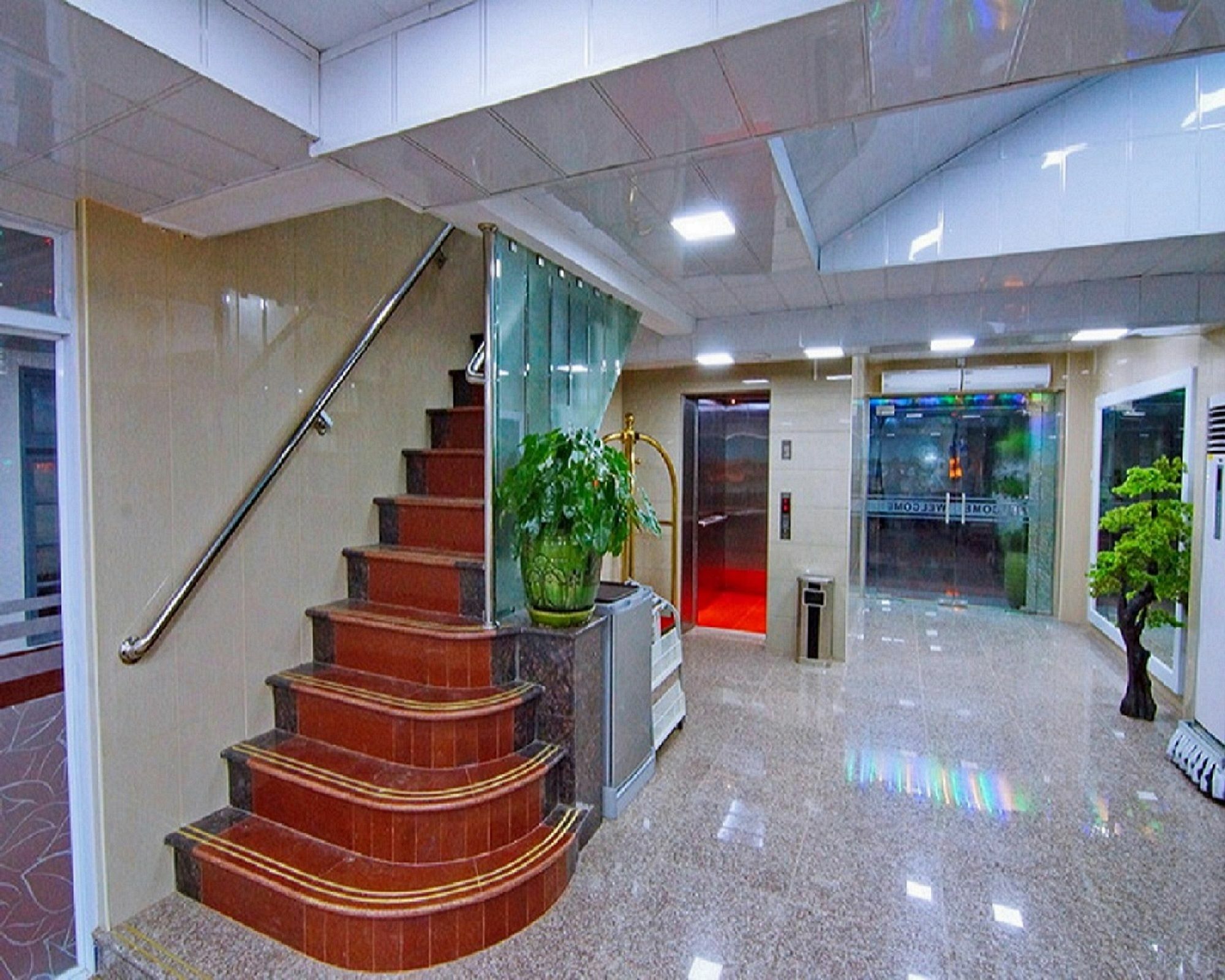 Tiger One Hotel Mandalay Exterior photo
